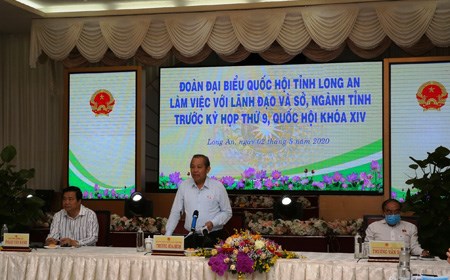 Phó Thủ tướng Thường trực làm việc với lãnh đạo tỉnh Long An